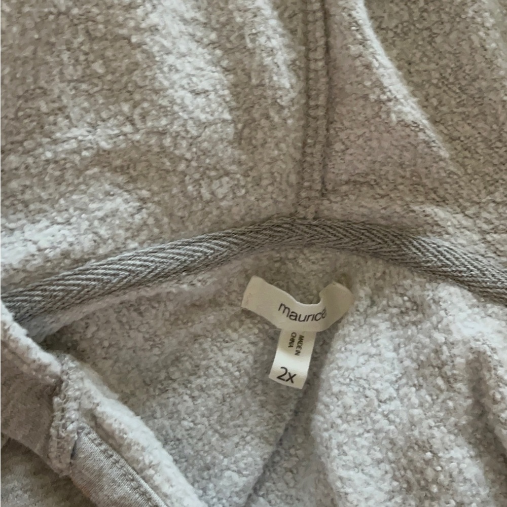 Womens 2XL Maurice’s Hoodie with pockets